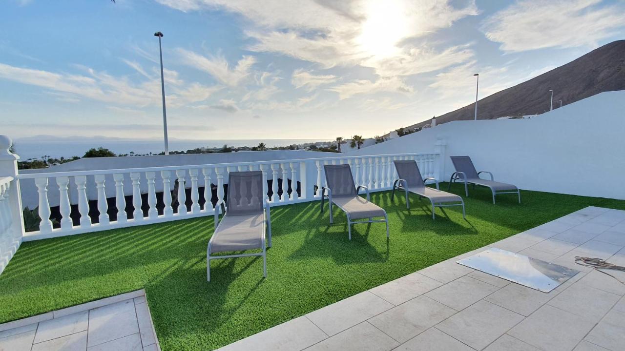 Stunning Sea View Villa With 6 Bedrooms & Heated Pool - Villa Renaissance Playa Blanca  Extérieur photo