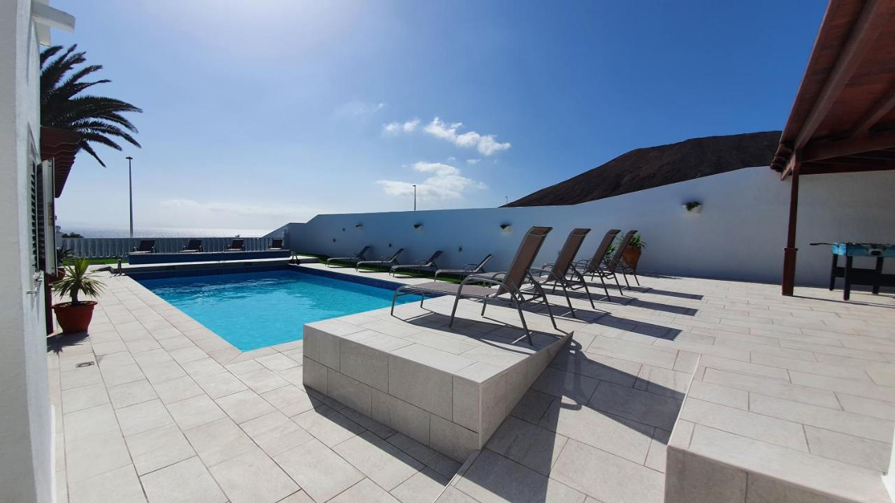 Stunning Sea View Villa With 6 Bedrooms & Heated Pool - Villa Renaissance Playa Blanca  Extérieur photo