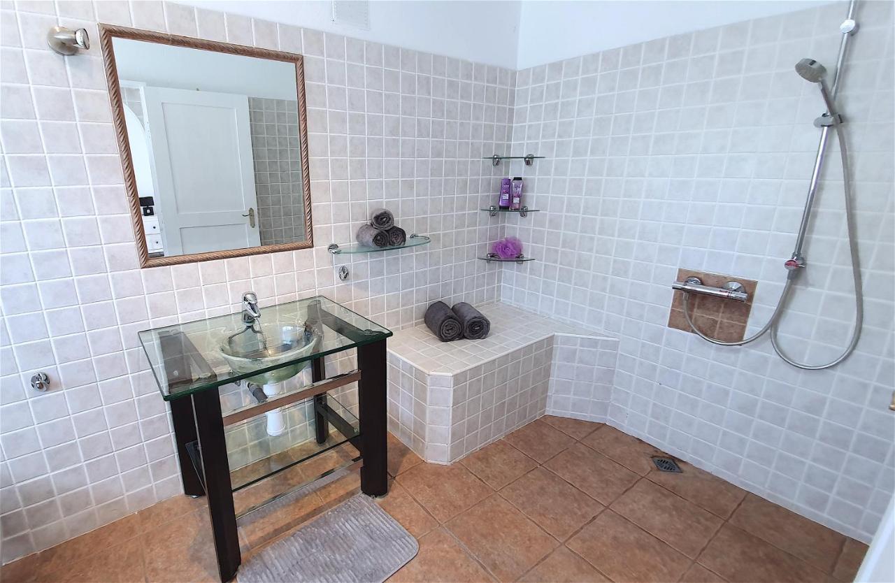 Stunning Sea View Villa With 6 Bedrooms & Heated Pool - Villa Renaissance Playa Blanca  Extérieur photo