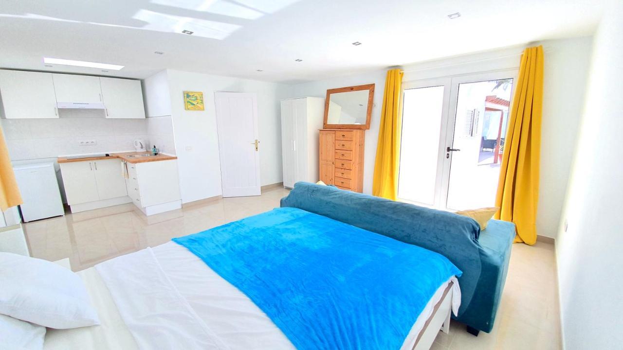 Stunning Sea View Villa With 6 Bedrooms & Heated Pool - Villa Renaissance Playa Blanca  Extérieur photo